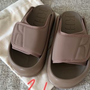khaite slides